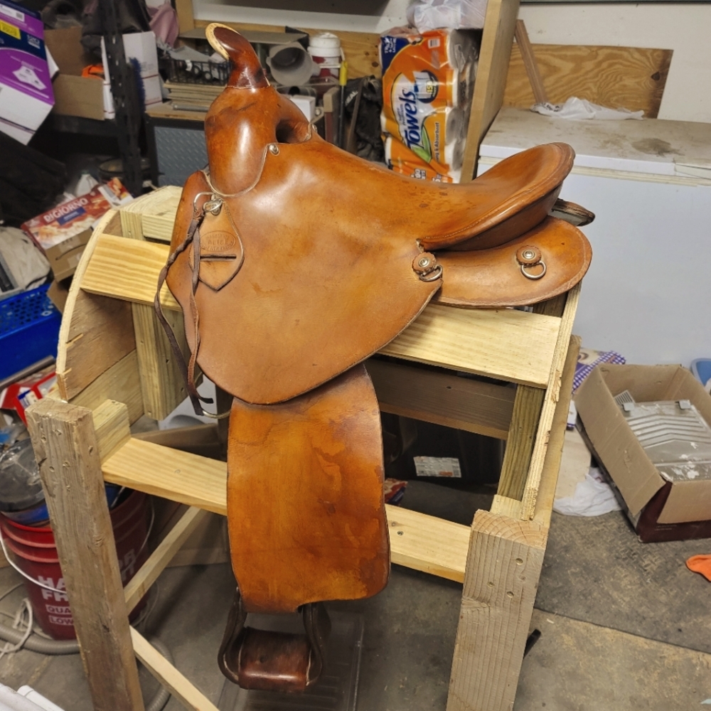 Marciante Saddle
